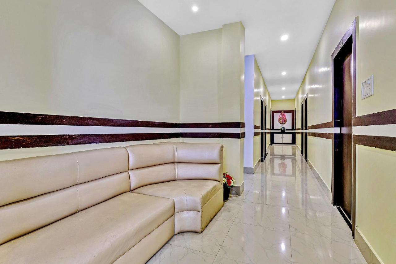 Capital O 85514 Kalpana Hotel Guwahati Zewnętrze zdjęcie