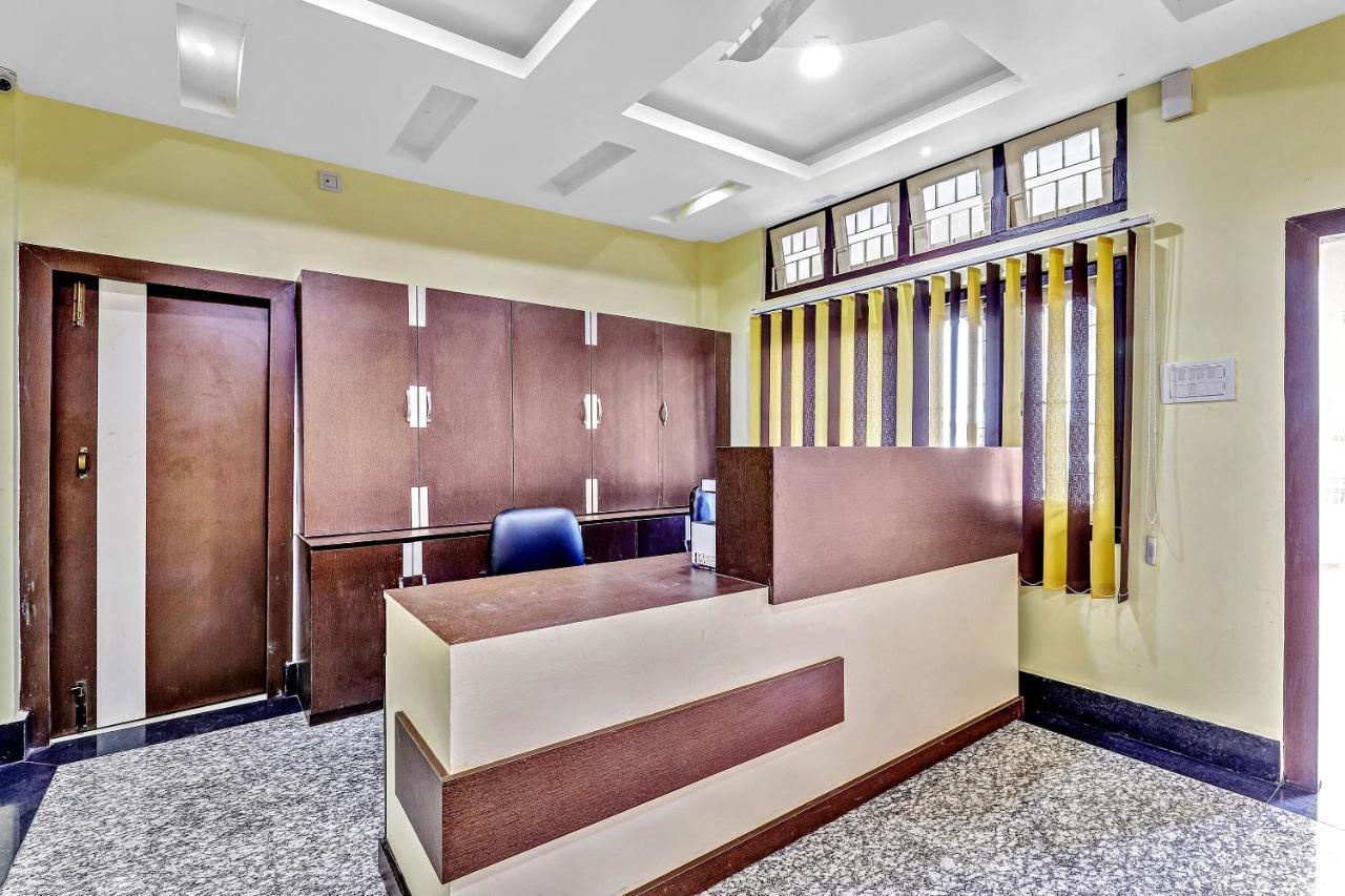 Capital O 85514 Kalpana Hotel Guwahati Zewnętrze zdjęcie