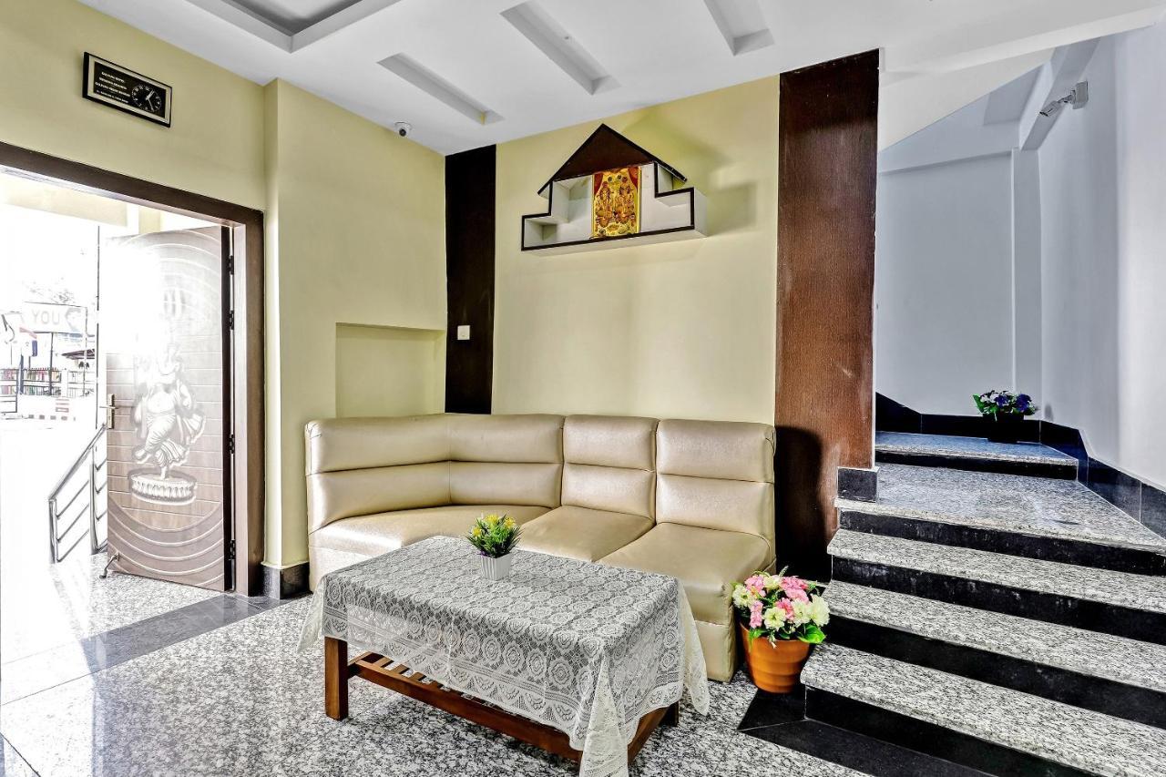 Capital O 85514 Kalpana Hotel Guwahati Zewnętrze zdjęcie