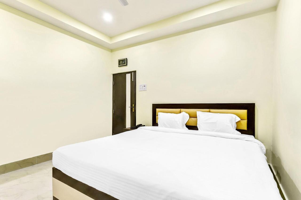 Capital O 85514 Kalpana Hotel Guwahati Zewnętrze zdjęcie